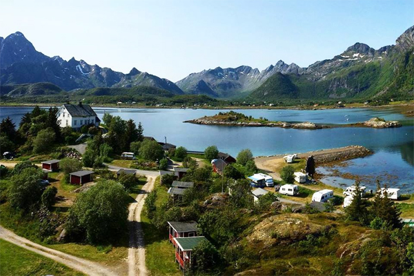 5. Lofoten Turist og Rorbusenter