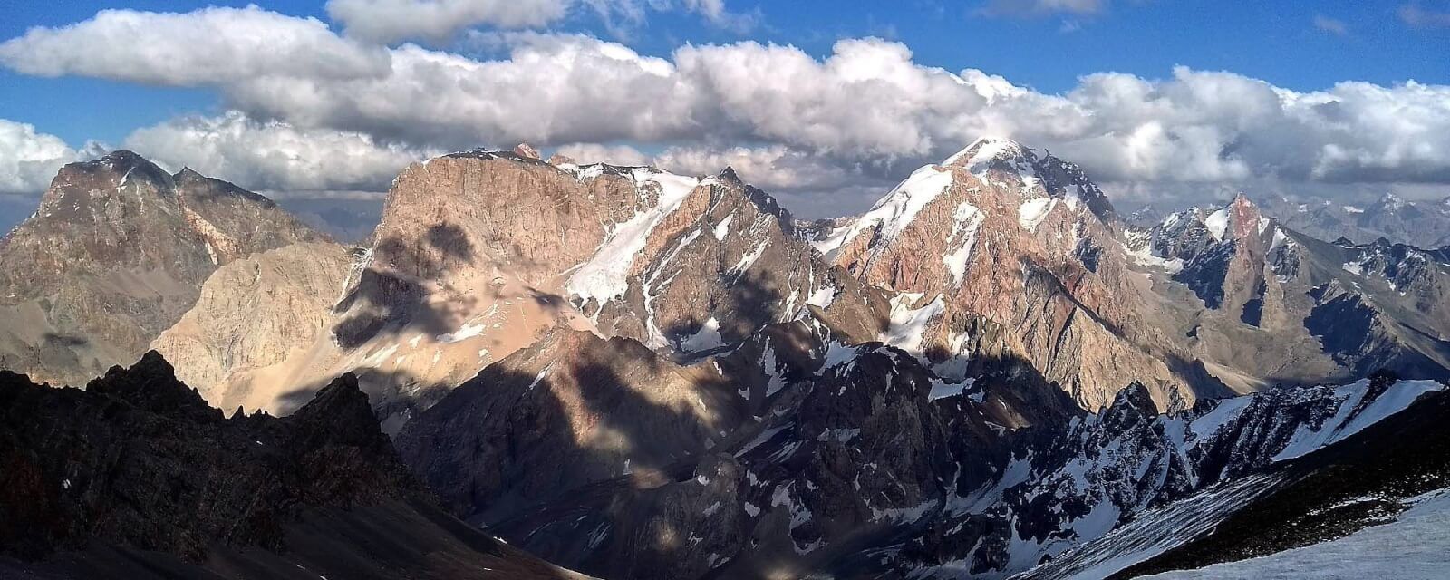 Безенгийская стена