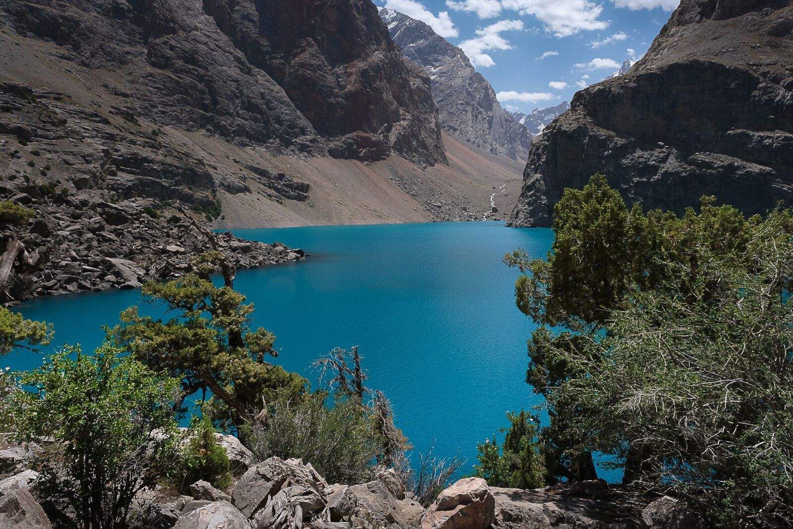 Безенгийская стена