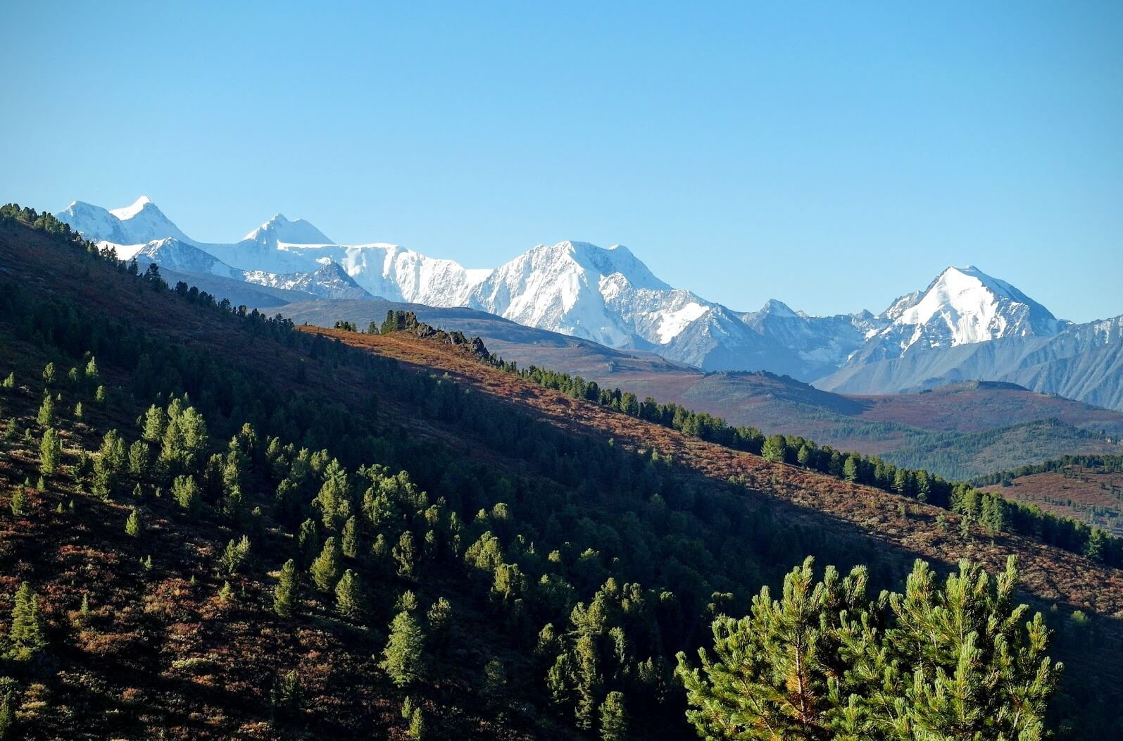 Безенгийская стена